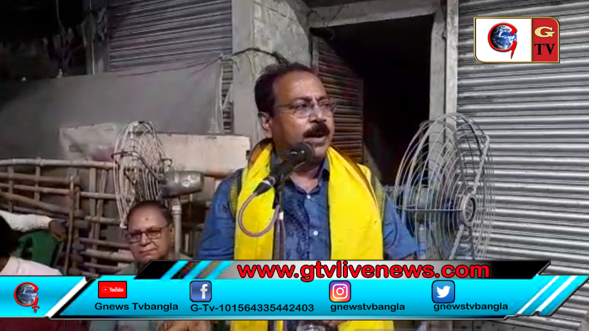 কর্মীদের নিয়ে কান্দি বাজার এলাকায় পথসভা করলেন বিধায়ক অপূর্ব সরকার